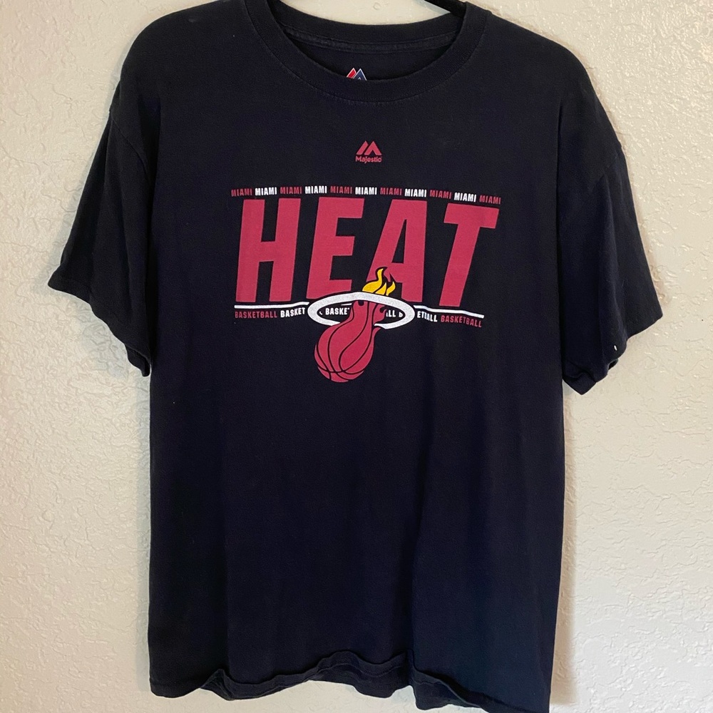Miami Heat Basketball T-Shirt (Large)